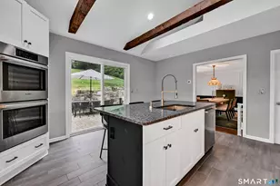 13 Hickory Dr, Greenwich, CT 06831 - Photo 6