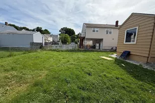 660 Queen St, Bridgeport, CT 06606 - Photo 10