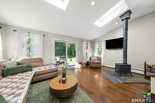 19 Westwood Dr, Simsbury, CT 06070 - Photo 4