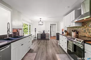 19 Westwood Dr, Simsbury, CT 06070 - Photo 8