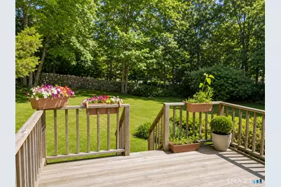 6 Nottingham Drive, Stamford, CT 06907 - Photo 12