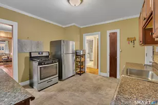 79 Lyons St, New Britain, CT 06052 - Photo 8