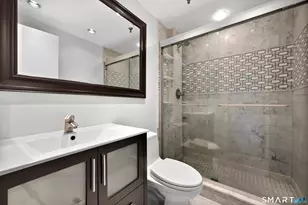 51 Schuyler Ave, Stamford, CT 06902 - Photo 8