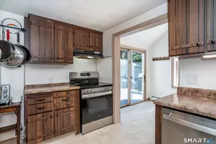 1924 Main St, East Hartford, CT 06108 - Photo 16