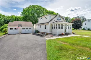 32 Franklin Rd, Cromwell, CT 06416 - Photo 2