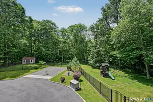 196 Echo Hill Dr, Stamford, CT 06903 - Photo 38
