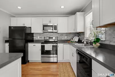 143 Ranch Drive, Bridgeport, CT 06606 - Photo 10