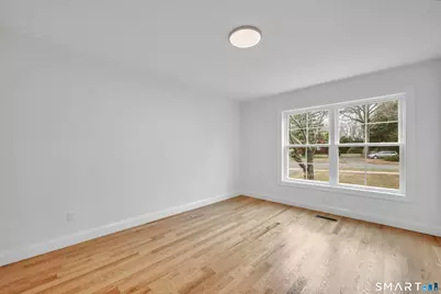 39 Robbins Avenue, Newington, CT 06111 - Photo 10