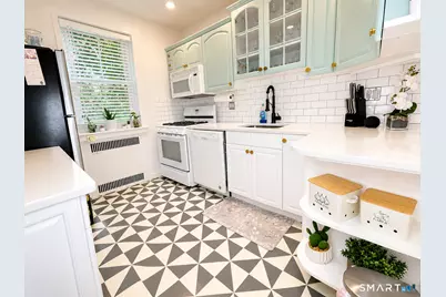 70 Strawberry Hill Avenue #2-1D, Stamford, CT 06902 - Photo 4