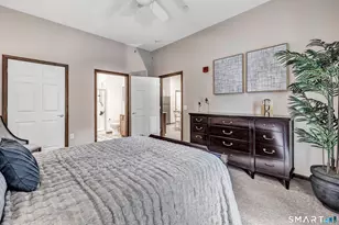101 Oakview Dr, Trumbull, CT 06611 - Photo 8