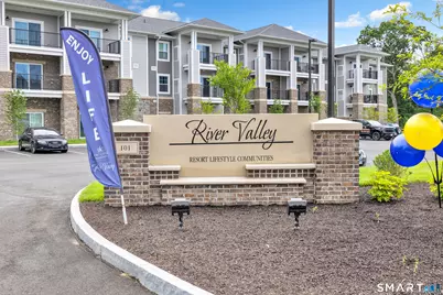 101 Oakview Drive #2 Bedroom, Trumbull, CT 06611 - Photo 1