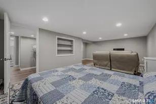 25 Sandy Hollow Dr, Waterford, CT 06385 - Photo 32