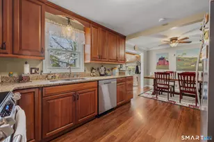 25 Sandy Hollow Dr, Waterford, CT 06385 - Photo 16