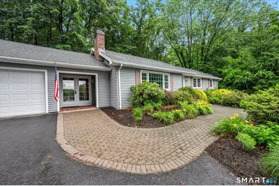 21 Lost Brook Lane, Wallingford, CT 06492 - Photo 2