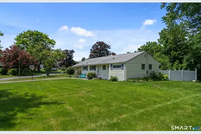 47 Hayes Road, Simsbury, CT 06081 - Photo 2