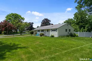 47 Hayes Rd, Simsbury, CT 06081 - Photo 2
