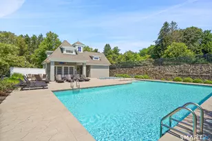 15 Damia Dr, Danbury, CT 06811 - Photo 2