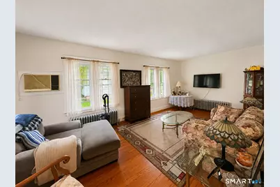195 Montowese Avenue, North Haven, CT 06473 - Photo 4