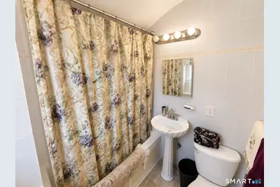 195 Montowese Avenue, North Haven, CT 06473 - Photo 10