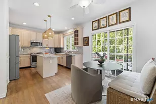 35 Lilac Ln, Danbury, CT 06810 - Photo 10