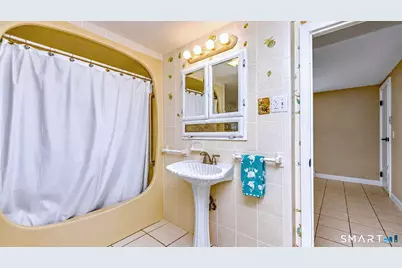 44 Washington Parkway, Stratford, CT 06614 - Photo 16