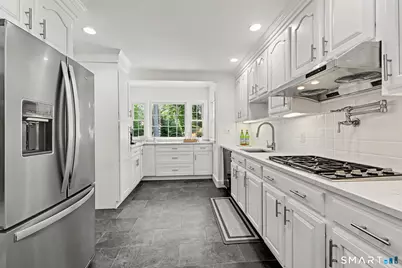 122 Berrian Road, Stamford, CT 06905 - Photo 12