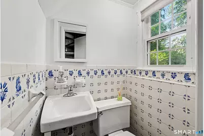 122 Berrian Road, Stamford, CT 06905 - Photo 32