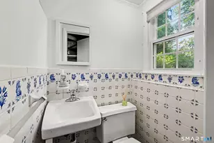 122 Berrian Rd, Stamford, CT 06905 - Photo 32