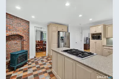 2 Larchwood Lane, East Lyme, CT 06333 - Photo 6