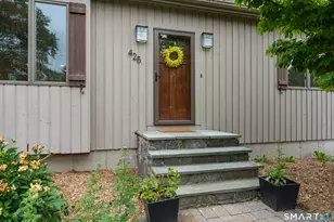 425 Schoolside Ln, Guilford, CT 06437 - Photo 4