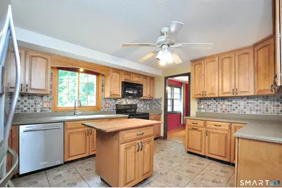22 Jeffrey Lane, Newington, CT 06111 - Photo 8