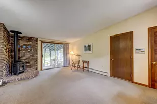 8 Circle Dr, Enfield, CT 06082 - Photo 4