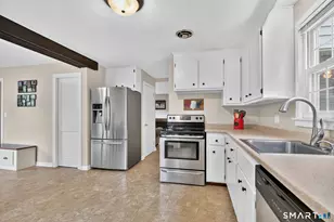 33 Brent Rd, Manchester, CT 06042 - Photo 14