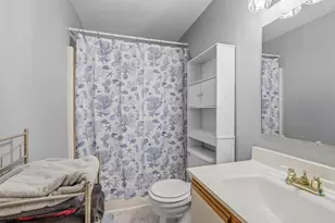 1001 Old Colony Rd, Meriden, CT 06451 - Photo 16