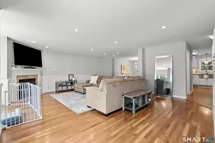 42 Highland Rd, Stamford, CT 06902 - Photo 12