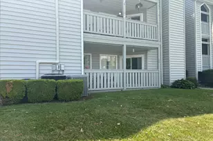67 Leafwood Ln, Groton, CT 06340 - Photo 2
