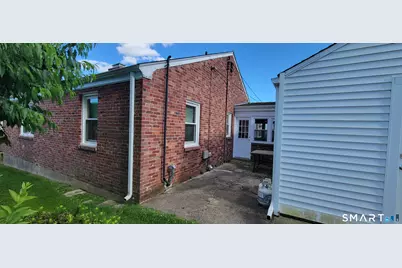104 Exeter Street, Hartford, CT 06106 - Photo 6