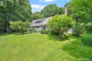 33 Woodmar Cir, South Windsor, CT 06074 - Photo 2
