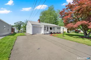 82 Crystal St, Wethersfield, CT 06109 - Photo 2