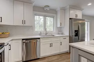 1556 Storrs Rd, Mansfield, CT 06268 - Photo 14