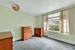 39 Woodbine Cir, Bridgeport, CT 06606 - Photo 14
