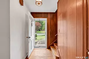 39 Woodbine Cir, Bridgeport, CT 06606 - Photo 4