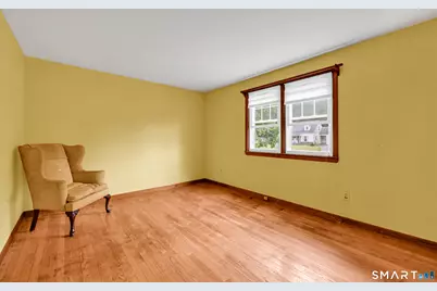39 Woodbine Circle, Bridgeport, CT 06606 - Photo 22