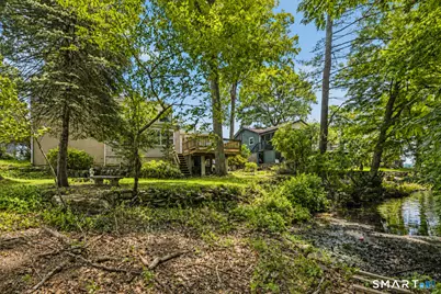 39 Woodbine Circle, Bridgeport, CT 06606 - Photo 2