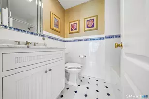 132 E Hunting Ridge Rd, Stamford, CT 06903 - Photo 18