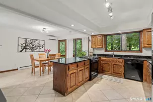 4 Scenic Hill Ln, Monroe, CT 06468 - Photo 10