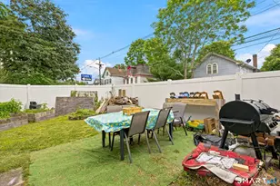 182 Broad St, Norwich, CT 06360 - Photo 28