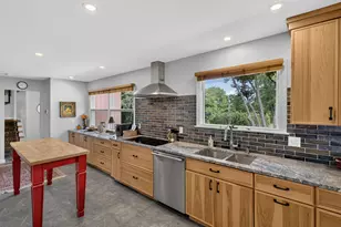 9 Laurel Hill Dr S, East Lyme, CT 06357 - Photo 10