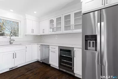 42 Poe Court, Fairfield, CT 06825 - Photo 4