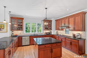 25 Avalon Dr, Middlebury, CT 06762 - Photo 10